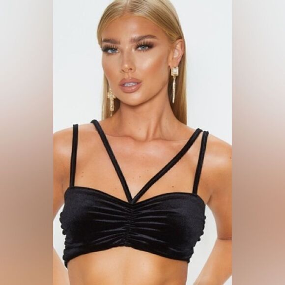 Pretty Little Thing Black Ruched Cross Back Velvet Crop Top - Picture 11 of 11